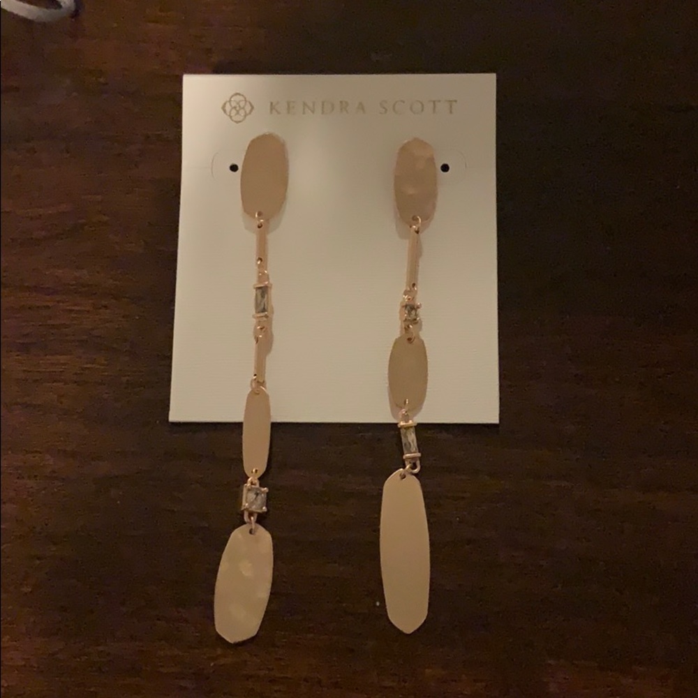 Kendra scott dangle earrings